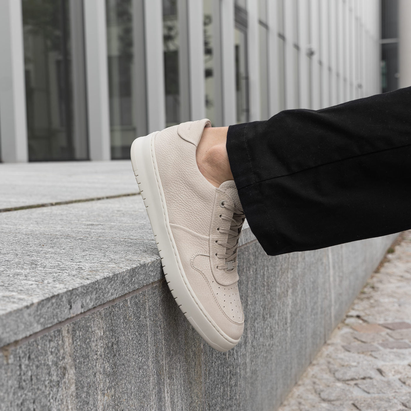 Hinson Bennet Sonder Eight Beige Nubuck - ALPINA BRANDS